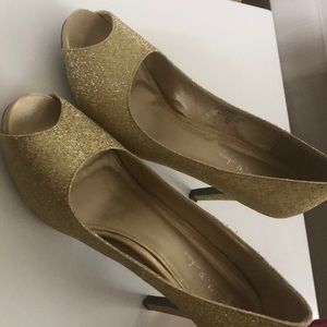Sparkle gold heels size 11